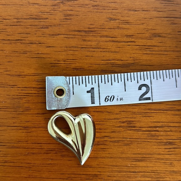 14K yellow gold puffy heart charm - Picture 5 of 11